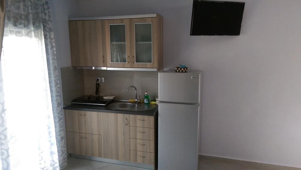 Aimilias Family Apartments Vrasná Dış mekan fotoğraf