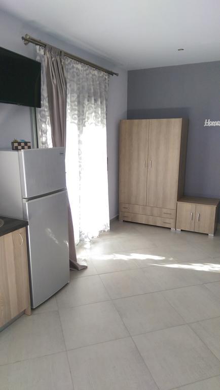 Aimilias Family Apartments Vrasná Dış mekan fotoğraf